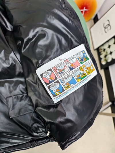 ハイクオリティダウンジャケット角部分ディテール